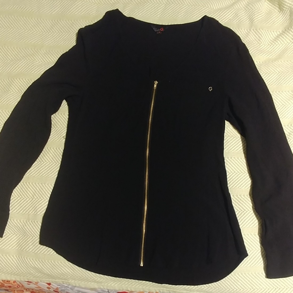 Guess black zippered t-shirt sz M